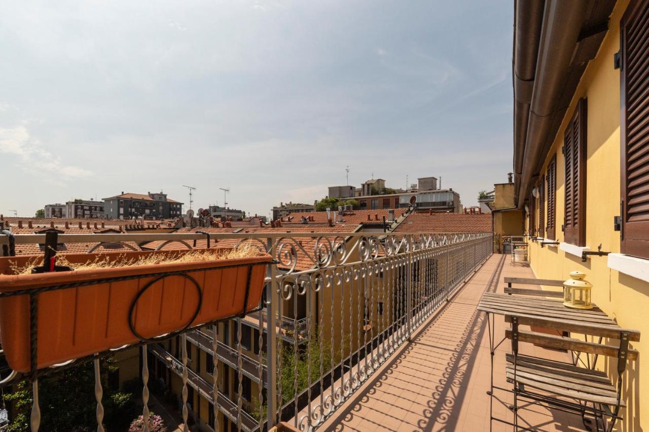 Porta Genova Balcony Apartment Milan Exterior photo